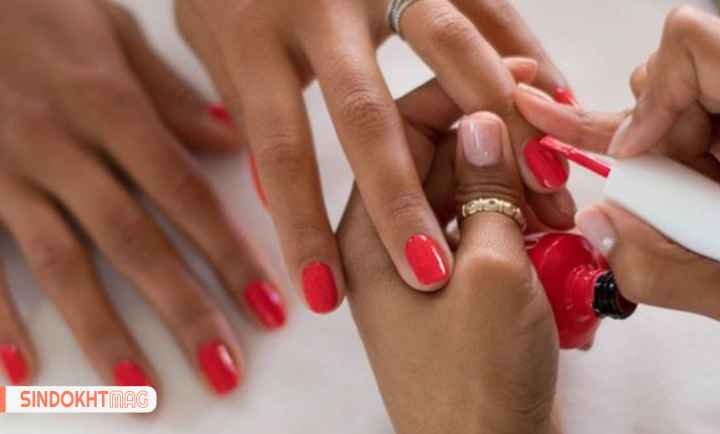 لاک مناسب با پوست روشن - قرمز با تناژ نارنجی