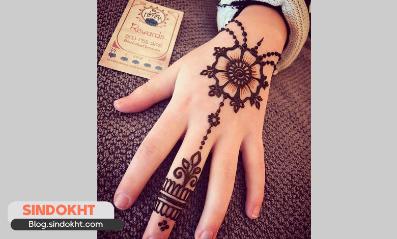 طرح حنا روی پا ساده و شیک